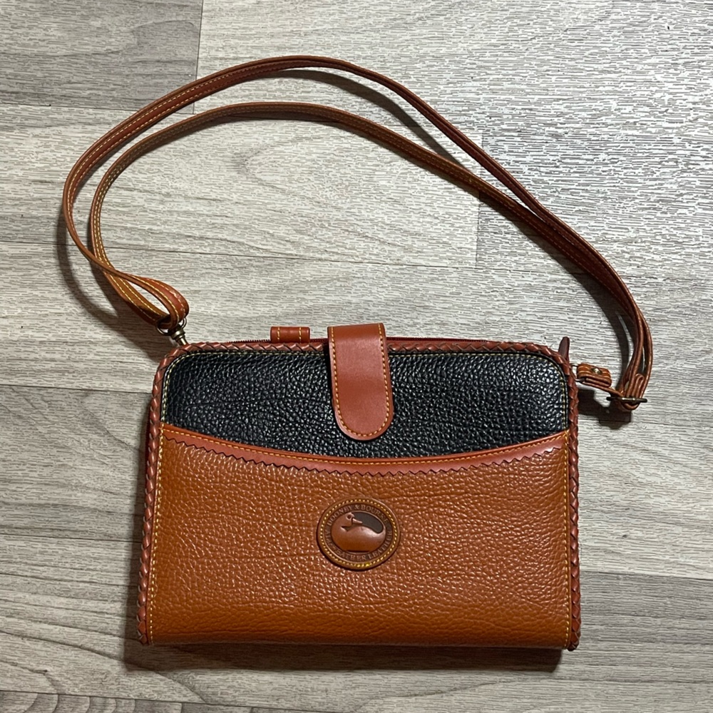 Vintage Dooney & Bourke leather planner organizer crossbody bag